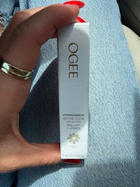 OGEE Hydraganics Beyond Clean Lip Gloss - Daisy (White with Gold Accents)